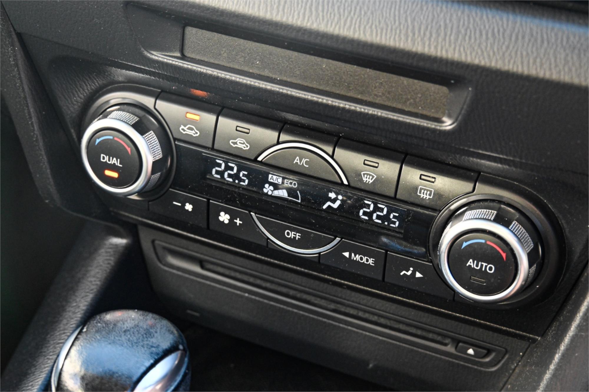 2015 MAZDA MAZDA3 BM MY15 TOURING 6 SP AUTOMATIC 4D SEDAN