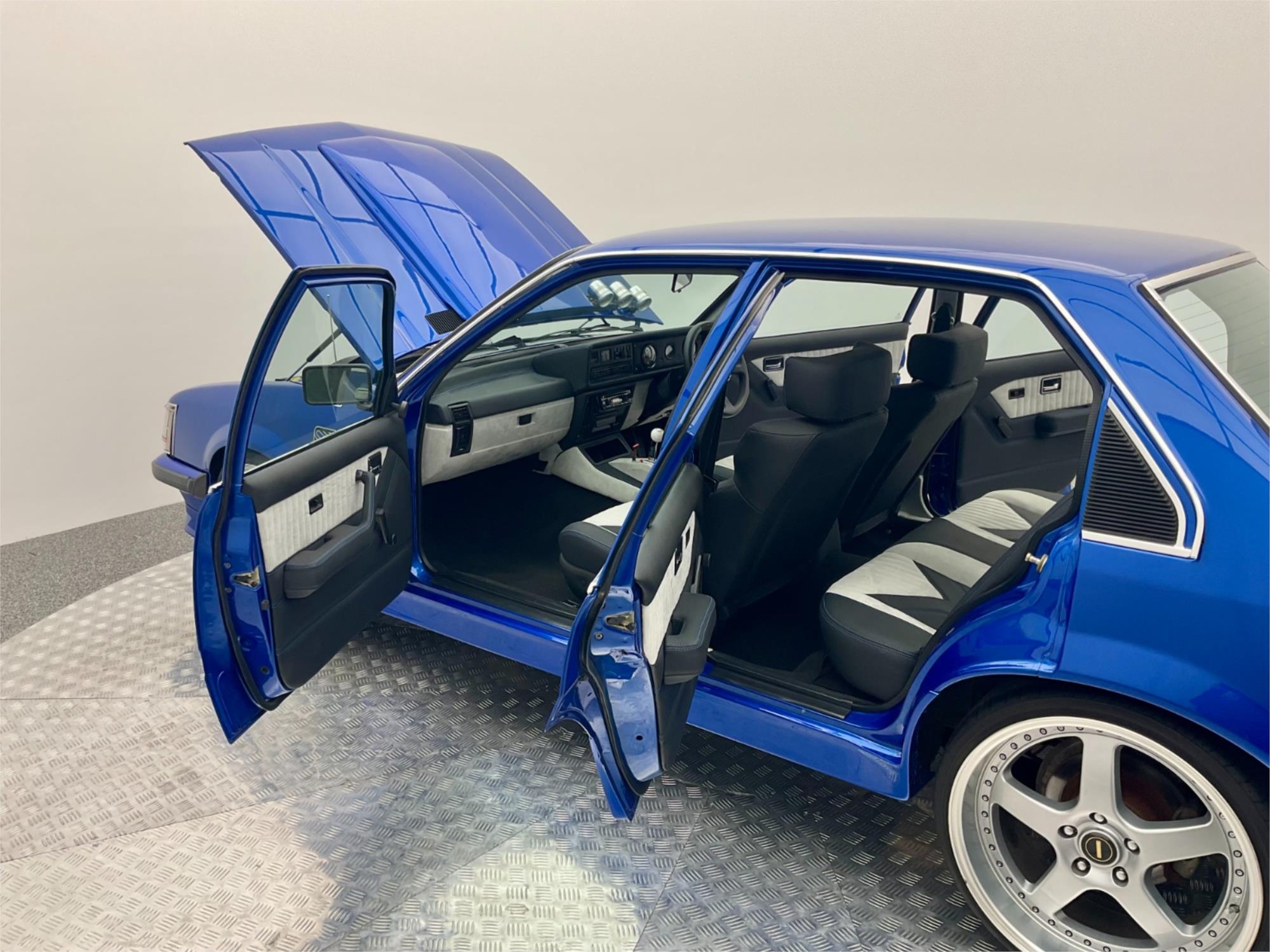 1983 HOLDEN COMMODORE VH SS GROUP 3 REPLICA 3 SP AUTOMATIC 4D SEDAN