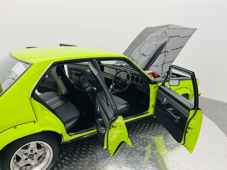 1975 HOLDEN TORANA LX SL/R 5000 TRIBUTE 3 SP AUTOMATIC 4D SEDAN