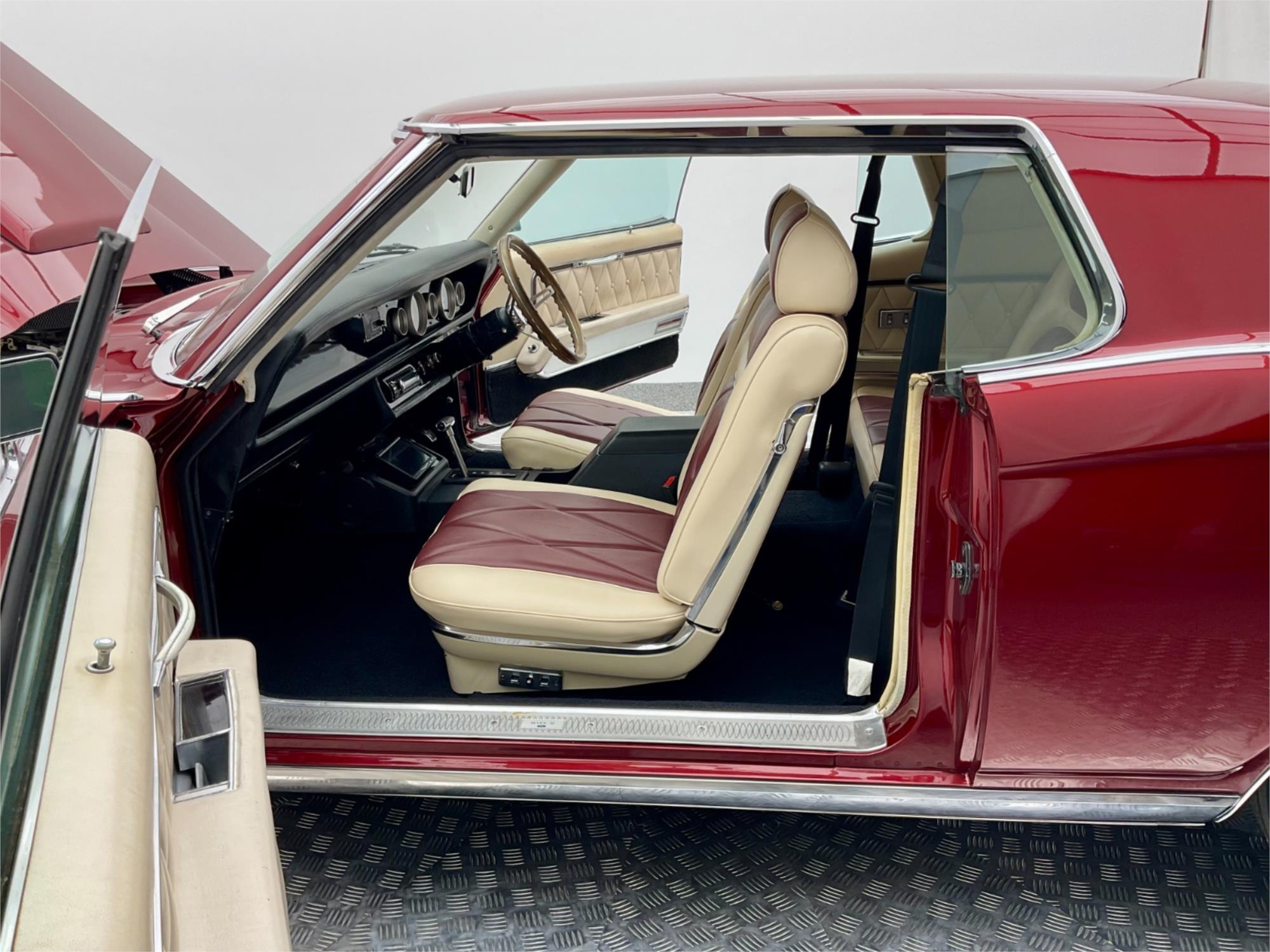 1969 LINCOLN CONTINENTAL MARK III 4 SP AUTOMATIC + OVERDRIVE COUPE