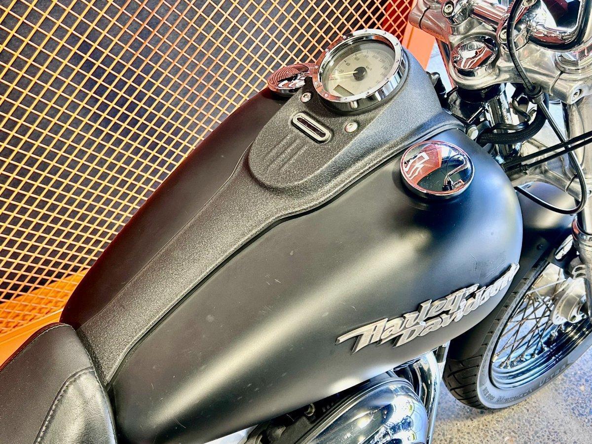 2009 HARLEY-DAVIDSON FXDB STREET BOB CRUISER