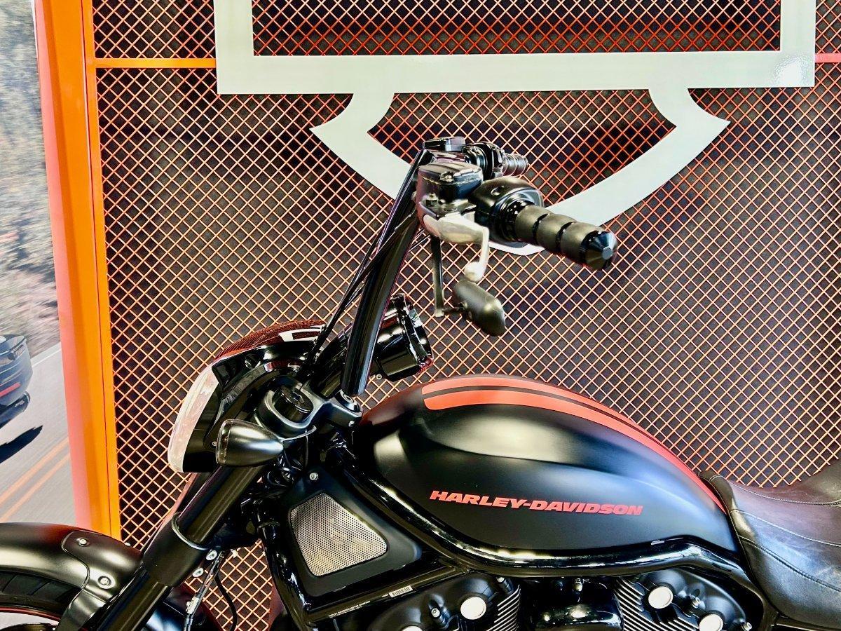 2013 HARLEY-DAVIDSON VRSCDX NIGHT ROD SPECIAL CRUISER
