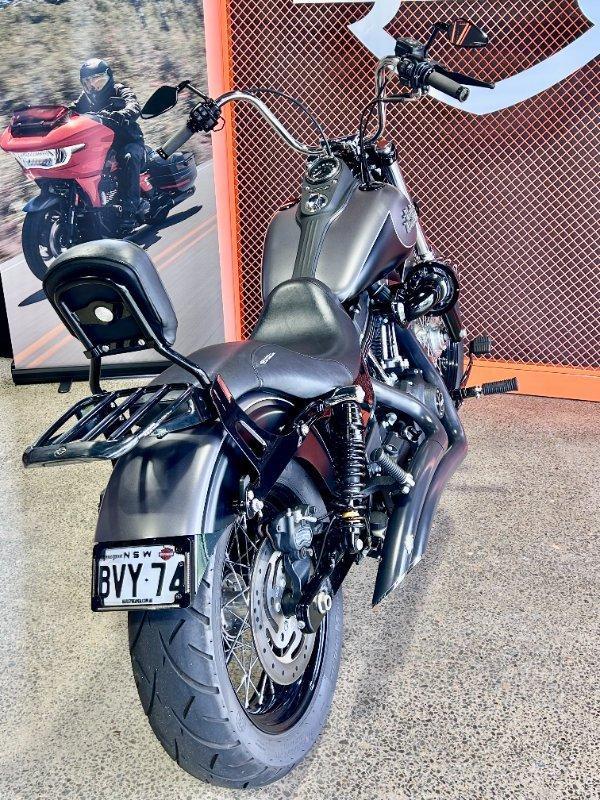 2017 HARLEY-DAVIDSON FXDB STREET BOB CRUISER
