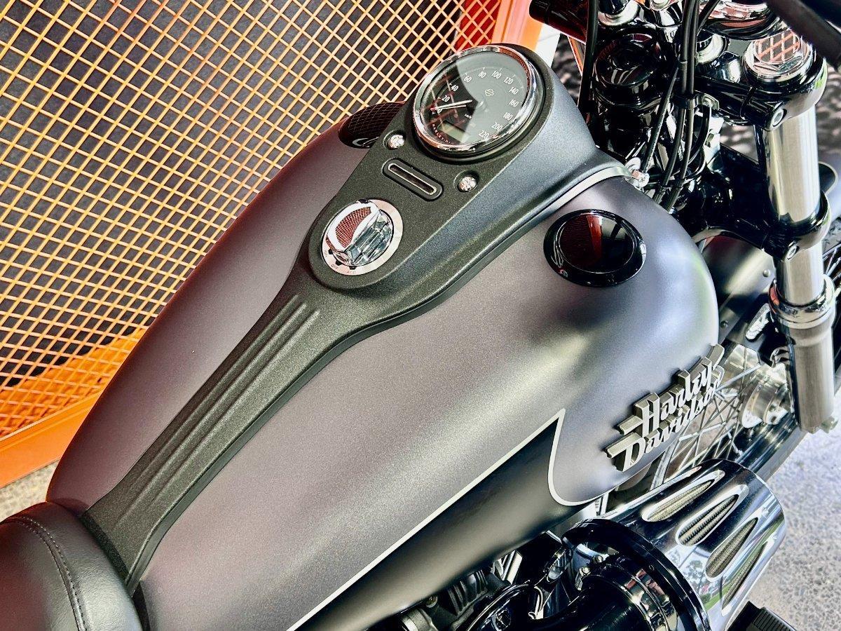 2017 HARLEY-DAVIDSON FXDB STREET BOB CRUISER