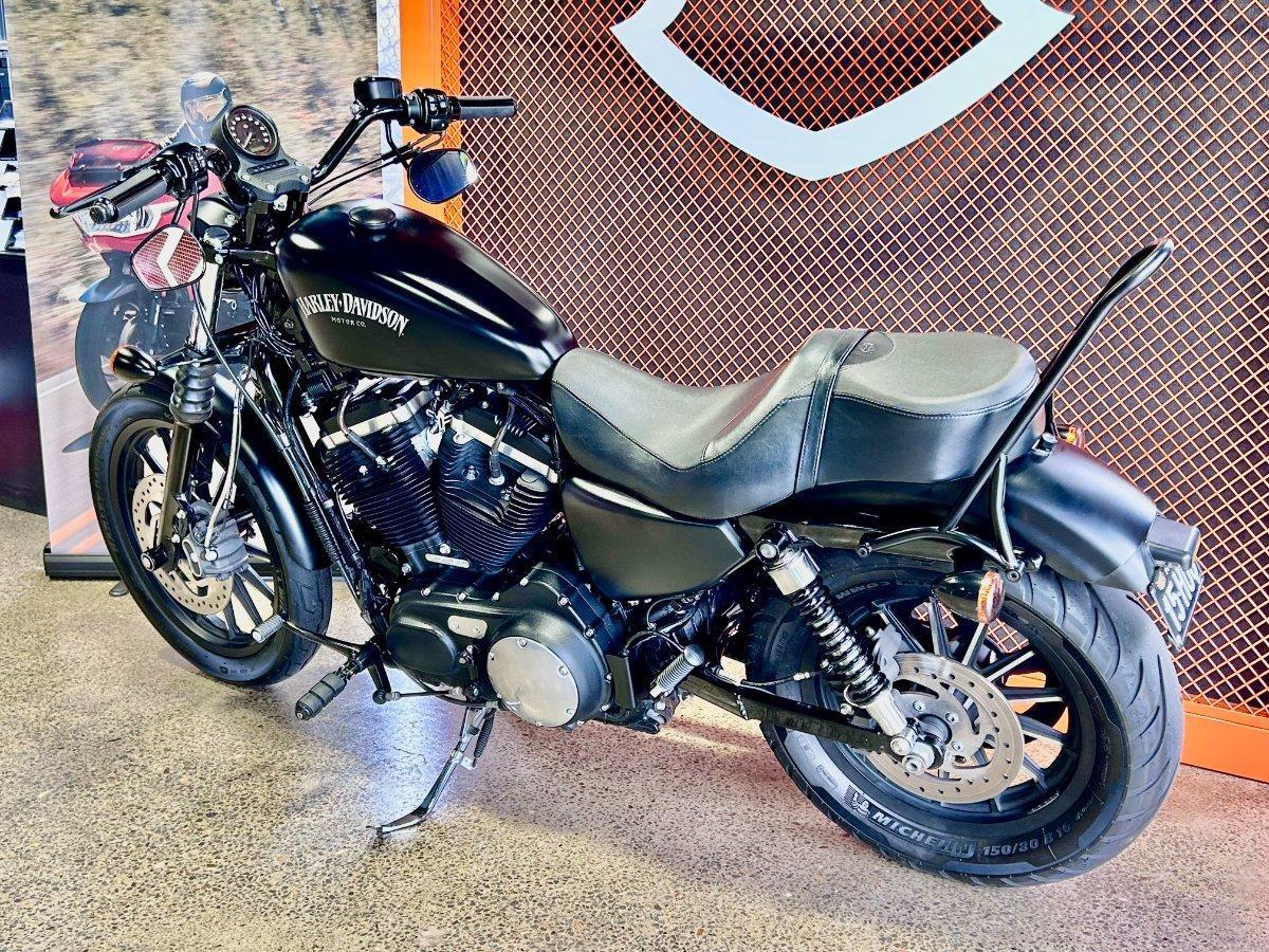 2015 HARLEY-DAVIDSON XL883 IRON 883 CRUISER
