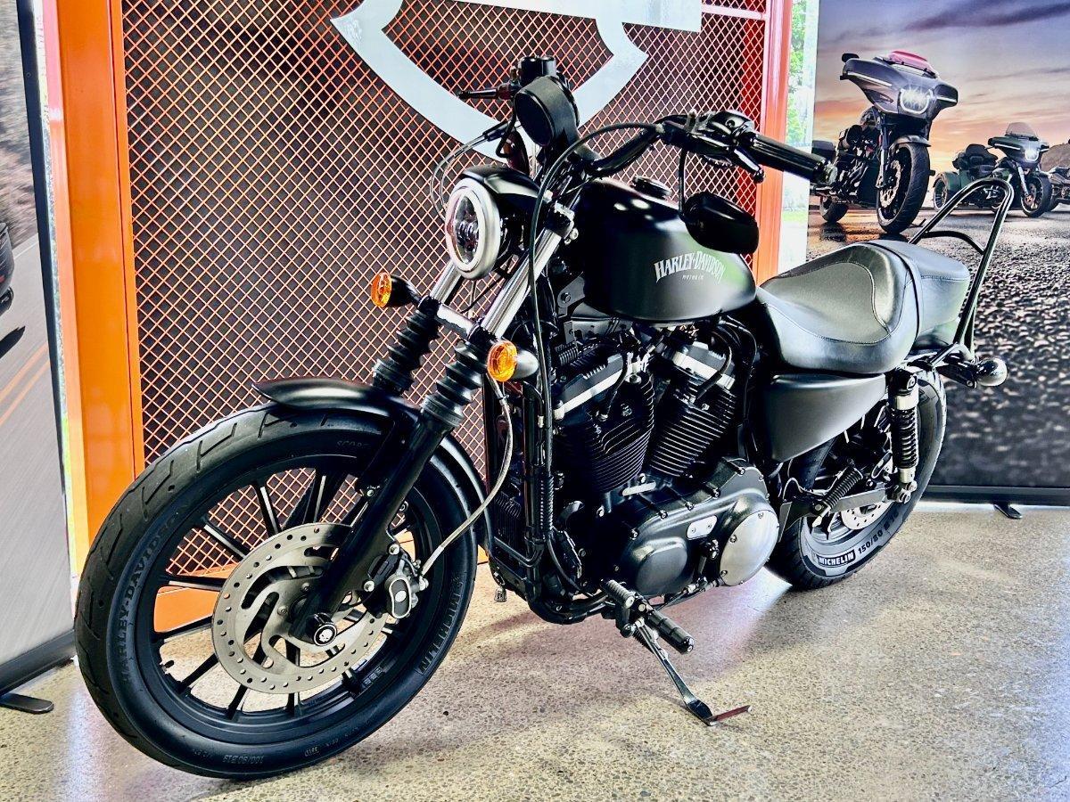 2015 HARLEY-DAVIDSON XL883 IRON 883 CRUISER