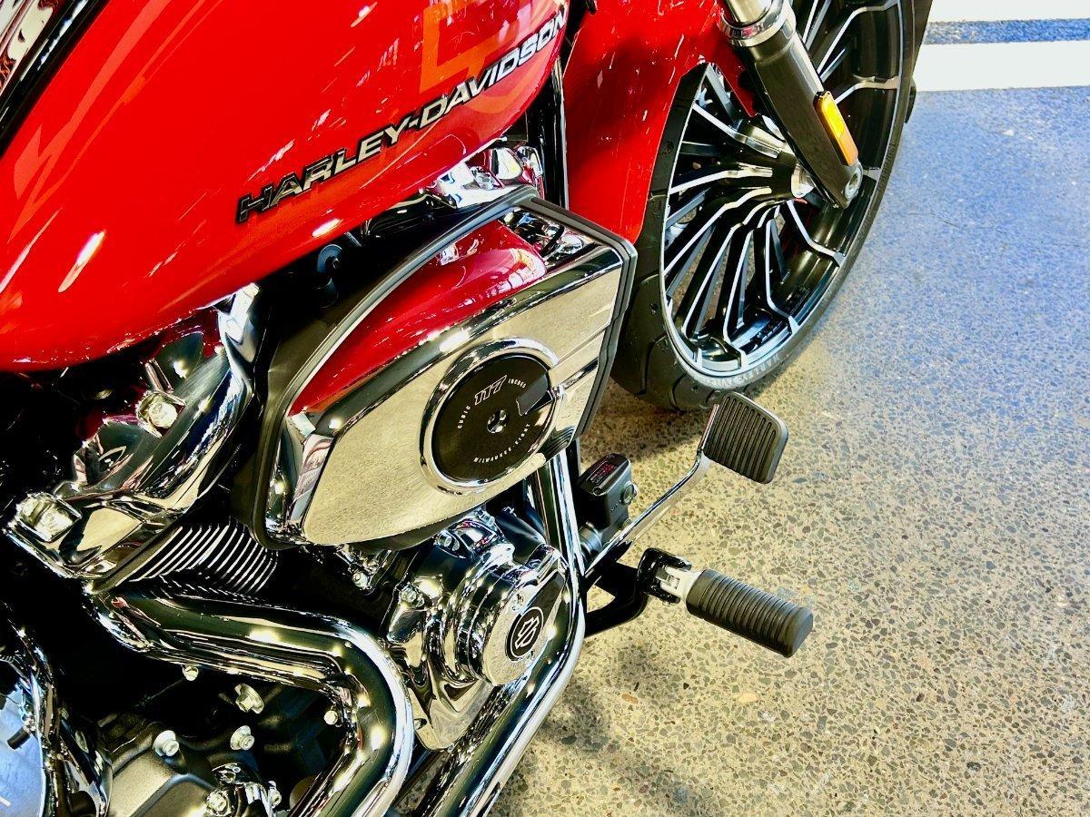 2026 HARLEY-DAVIDSON FXBR BREAKOUT (117) CRUISER