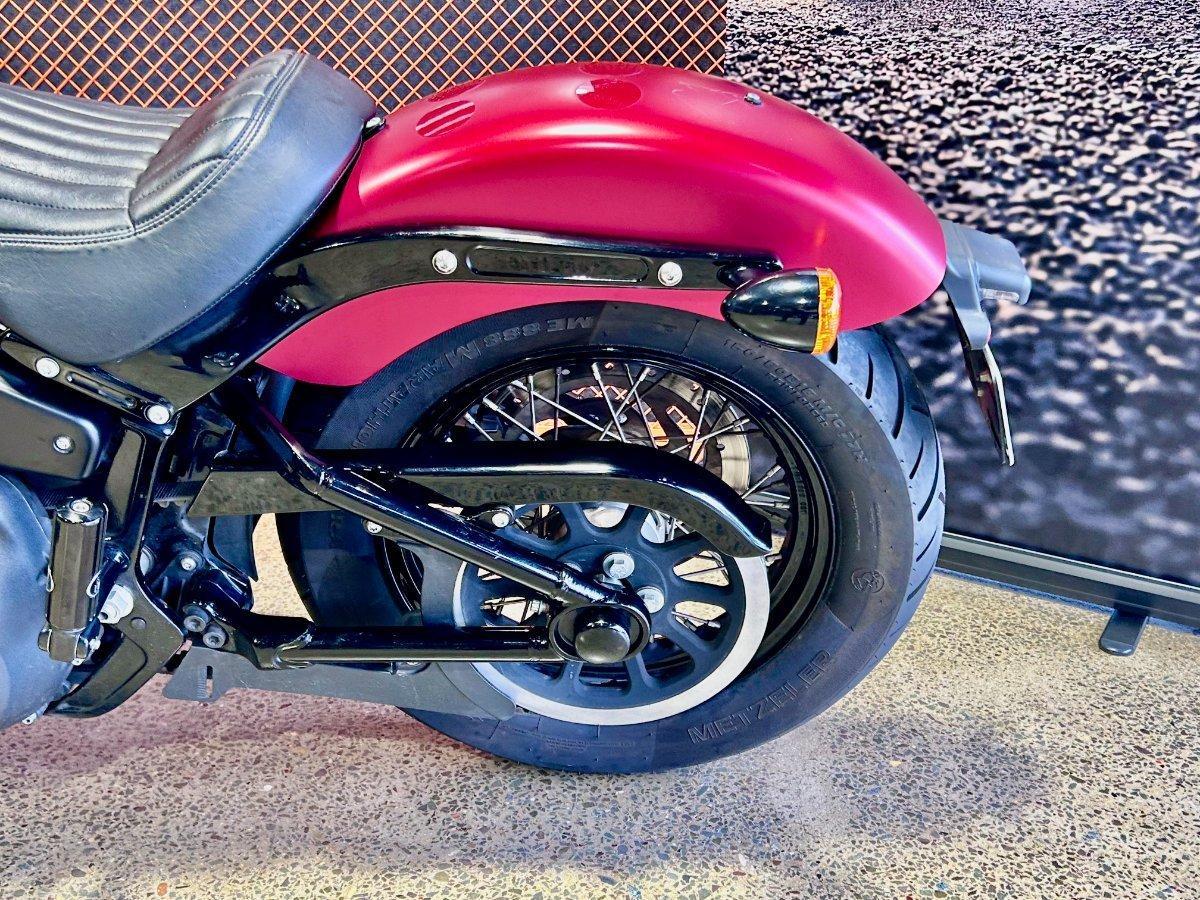 2019 HARLEY-DAVIDSON FXBB STREET BOB (107) CRUISER