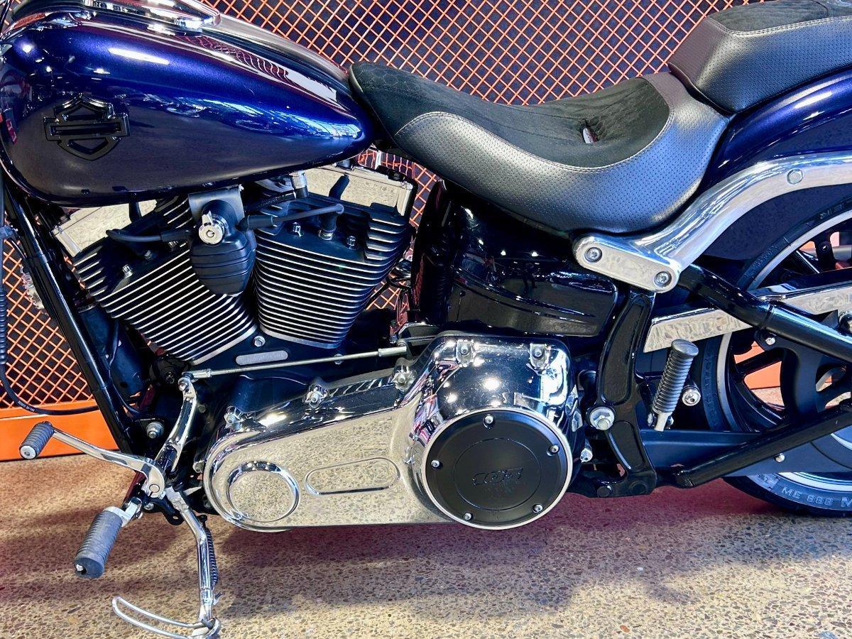 2013 HARLEY-DAVIDSON FXSB SOFTAIL BREAKOUT CRUISER