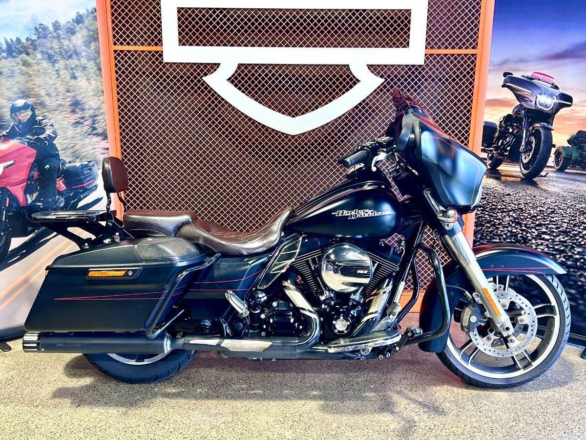 2015 HARLEY-DAVIDSON CVO STREET GLIDE CRUISER