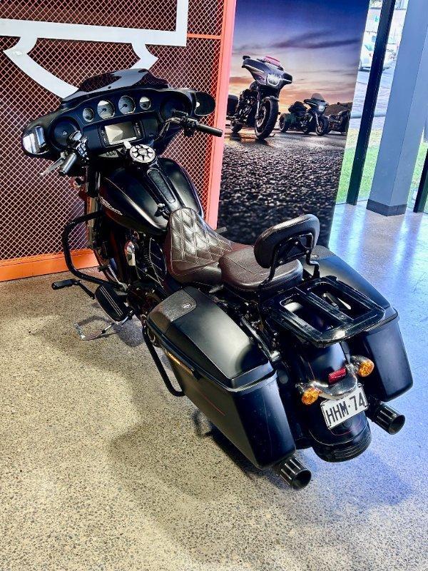 2015 HARLEY-DAVIDSON CVO STREET GLIDE CRUISER