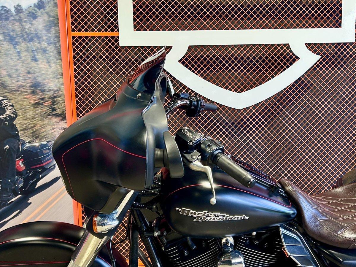 2015 HARLEY-DAVIDSON CVO STREET GLIDE CRUISER