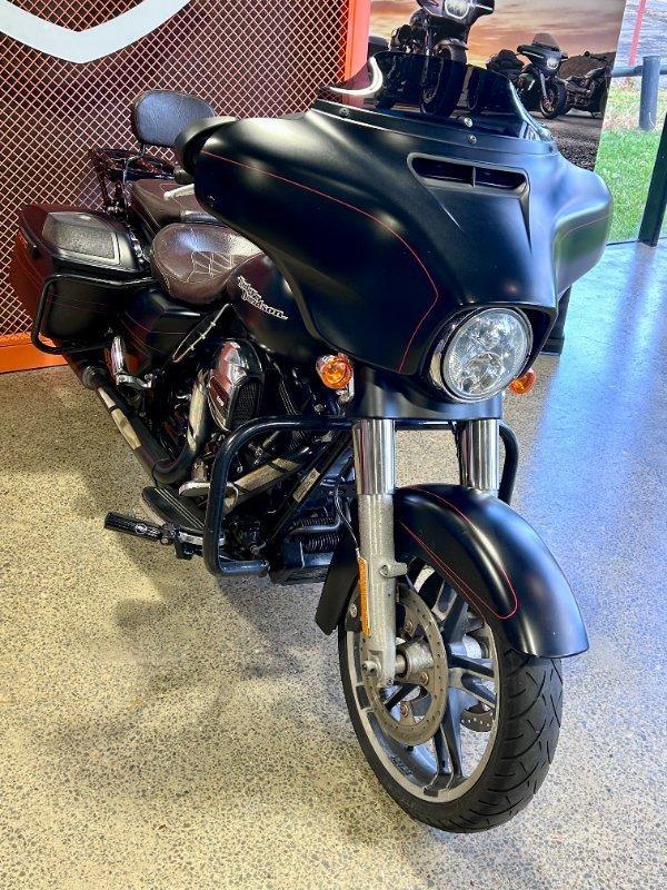2015 HARLEY-DAVIDSON CVO STREET GLIDE CRUISER