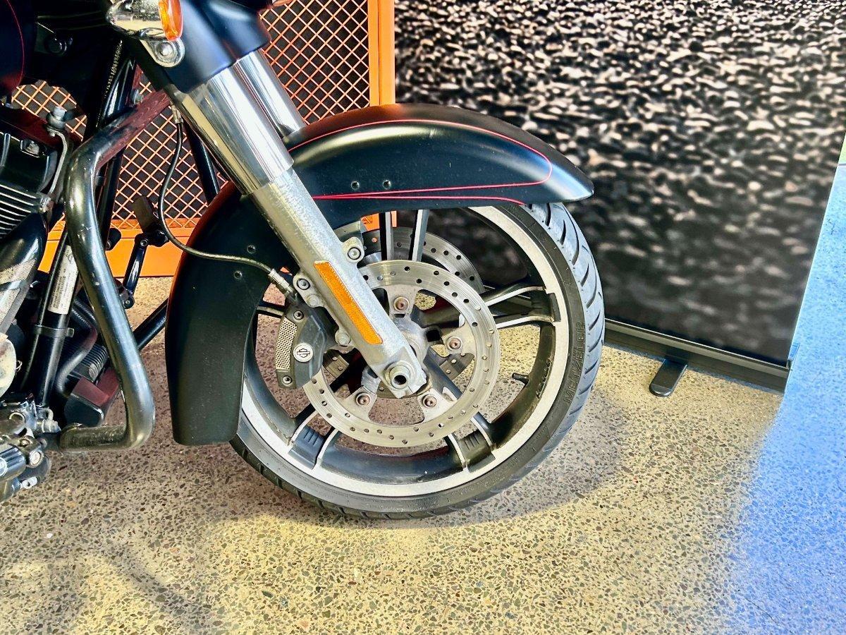2015 HARLEY-DAVIDSON CVO STREET GLIDE CRUISER