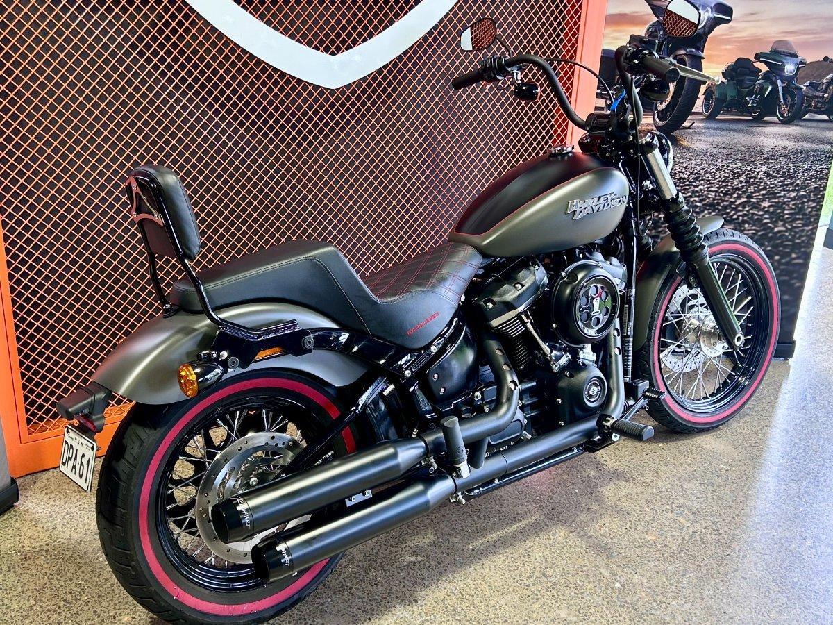 2018 HARLEY-DAVIDSON FXBB STREET BOB (107) CRUISER
