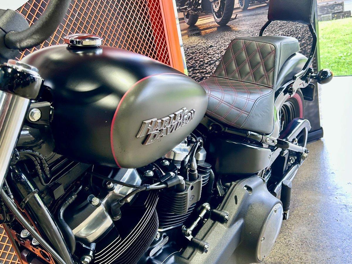 2018 HARLEY-DAVIDSON FXBB STREET BOB (107) CRUISER