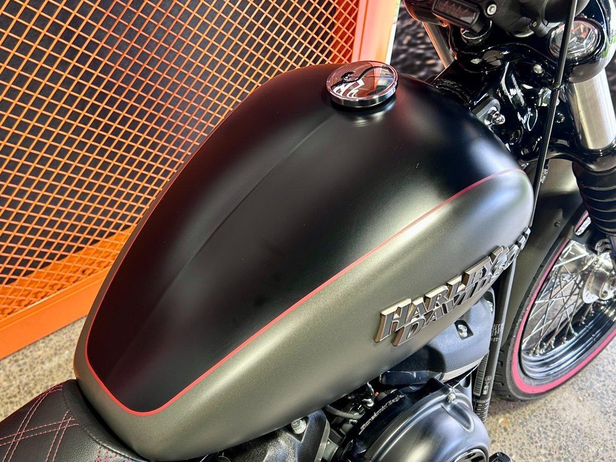 2018 HARLEY-DAVIDSON FXBB STREET BOB (107) CRUISER