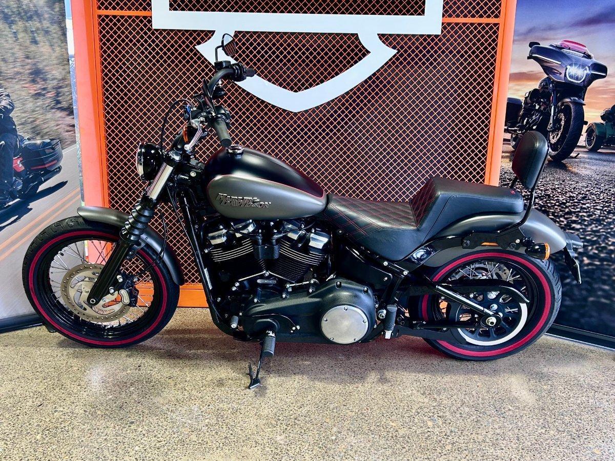 2018 HARLEY-DAVIDSON FXBB STREET BOB (107) CRUISER