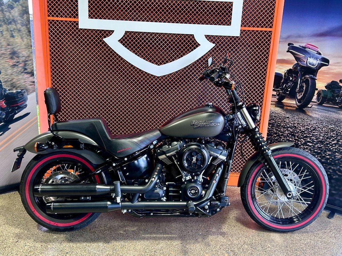 2018 HARLEY-DAVIDSON FXBB STREET BOB (107) CRUISER