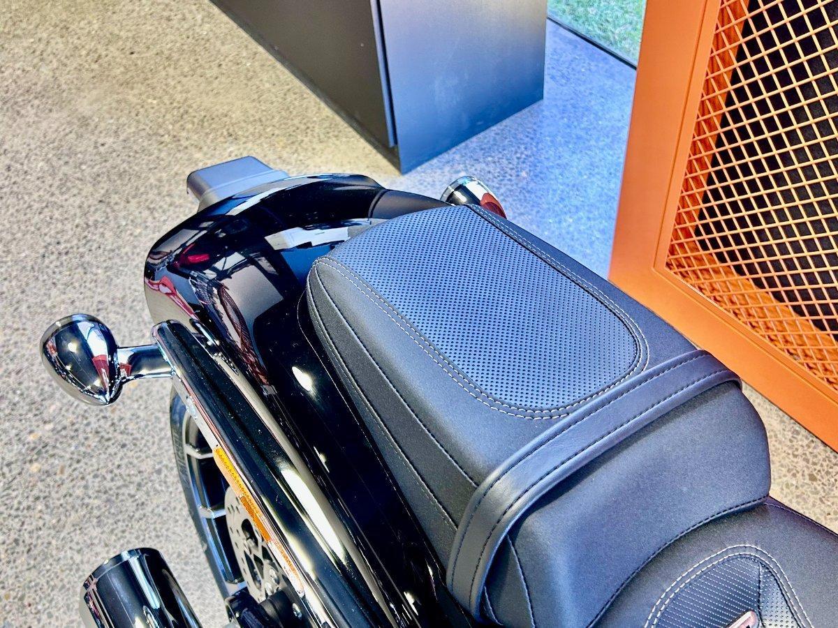 2025 HARLEY-DAVIDSON FXBR BREAKOUT (117) CRUISER