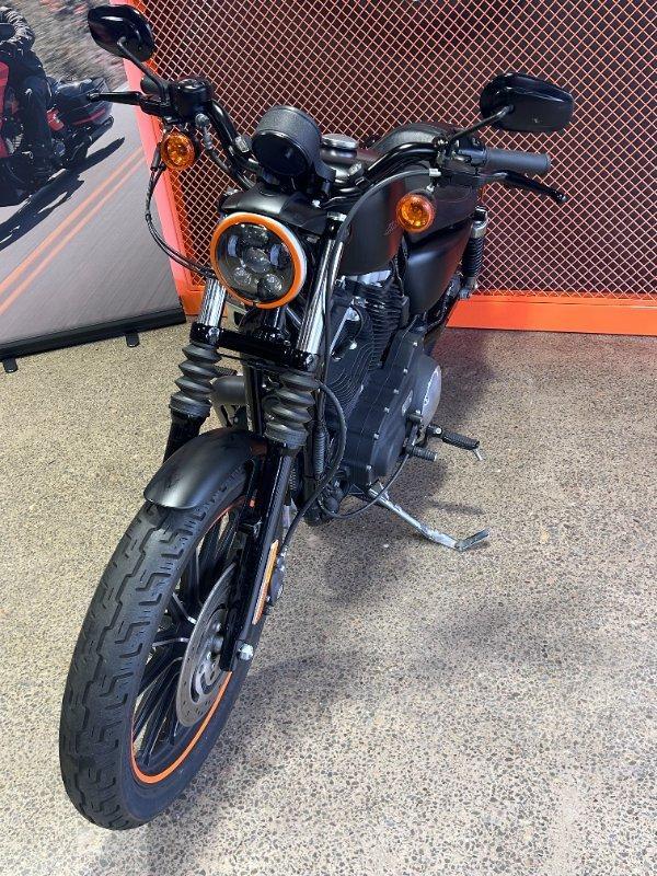2011 HARLEY-DAVIDSON XL883N IRON 883 CRUISER