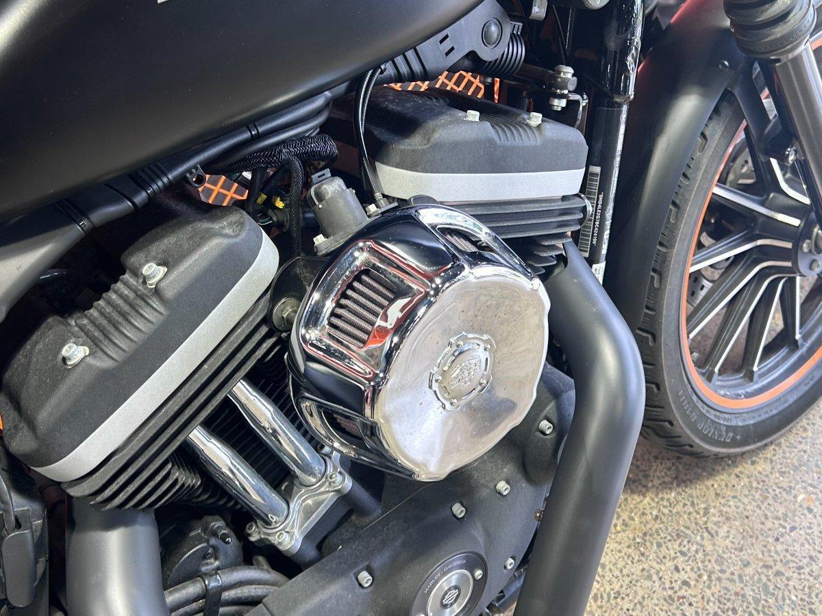2011 HARLEY-DAVIDSON XL883N IRON 883 CRUISER