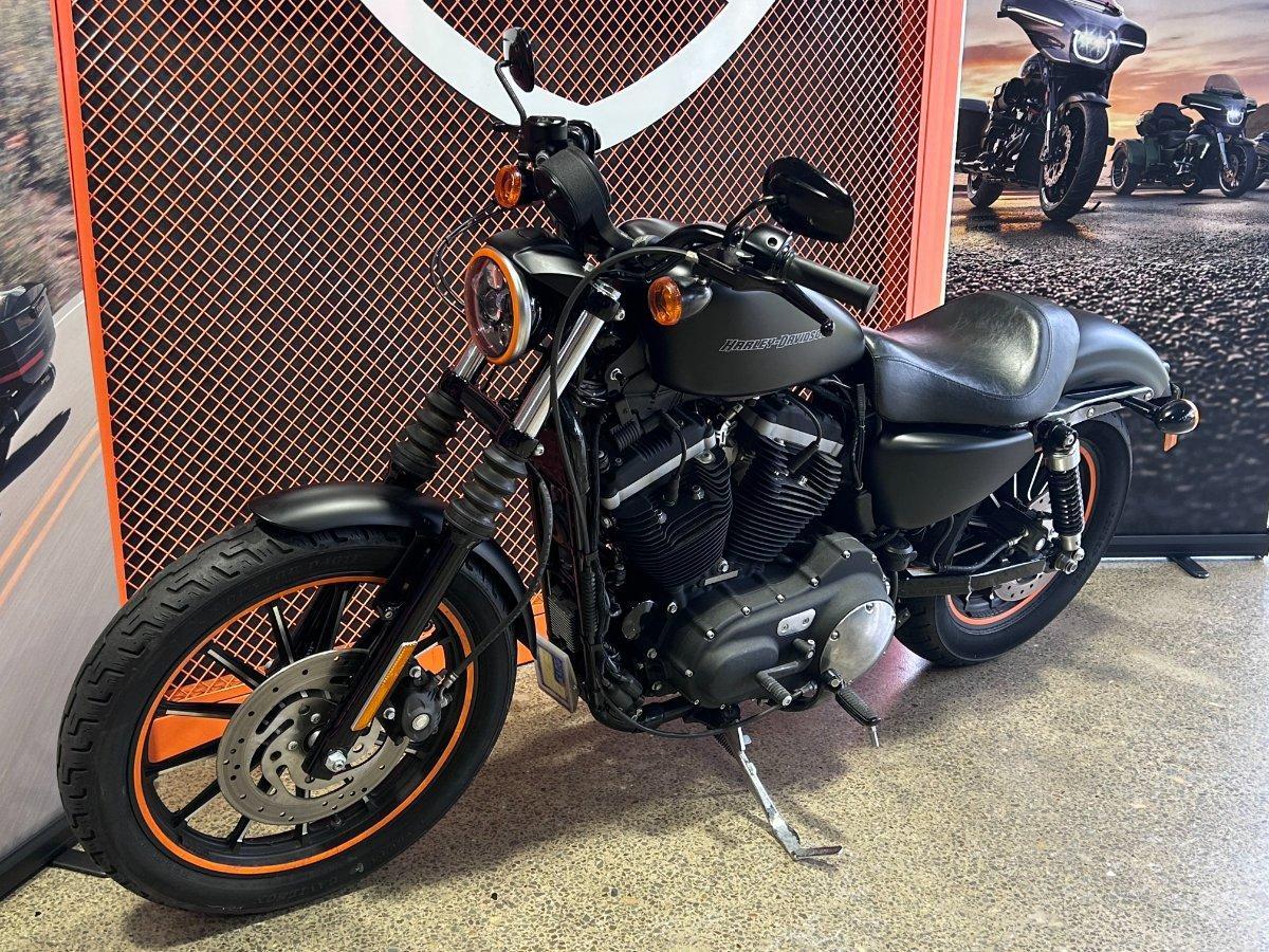 2011 HARLEY-DAVIDSON XL883N IRON 883 CRUISER