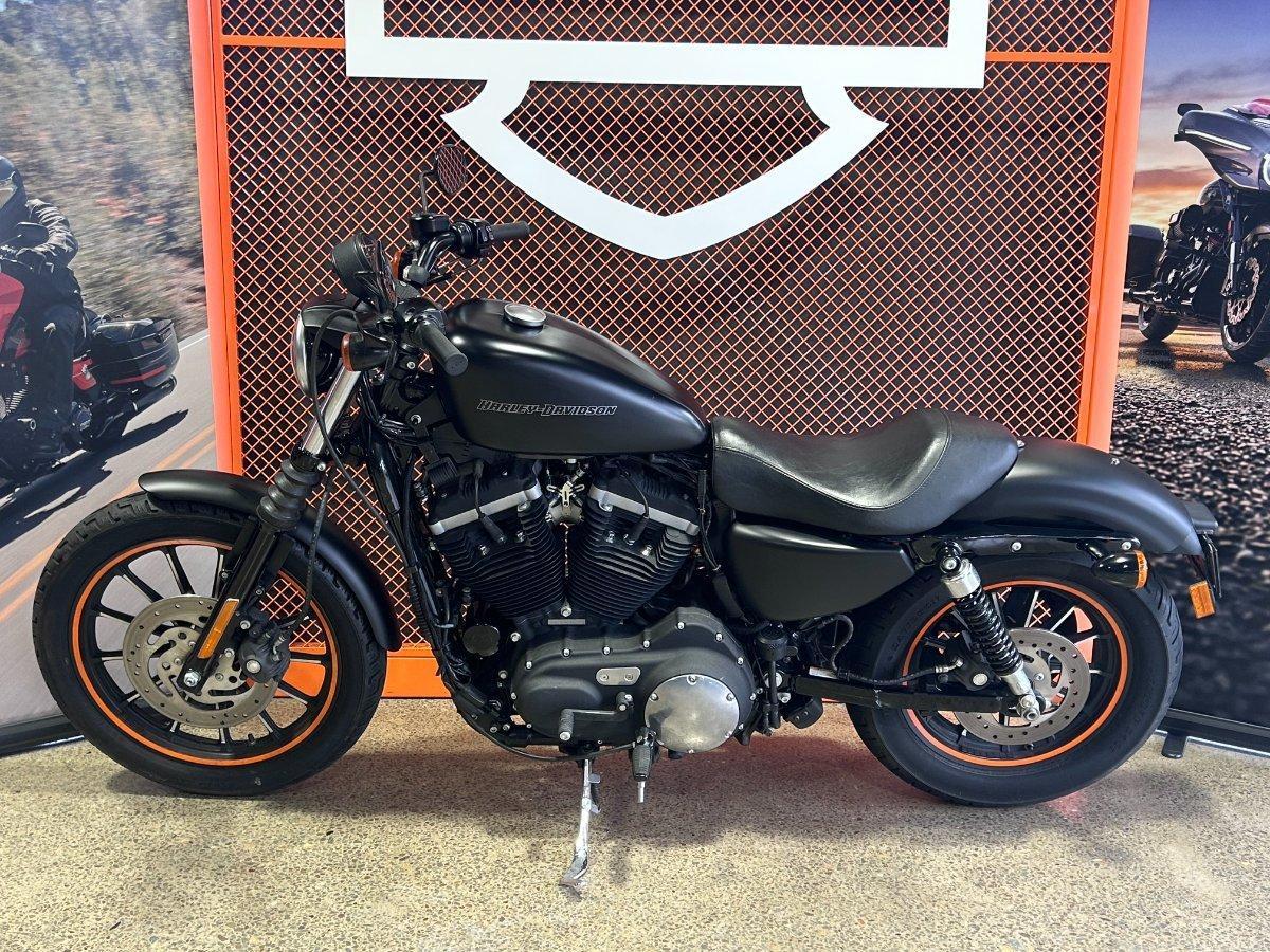 2011 HARLEY-DAVIDSON XL883N IRON 883 CRUISER