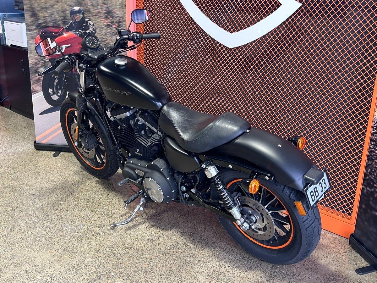 2011 HARLEY-DAVIDSON XL883N IRON 883 CRUISER