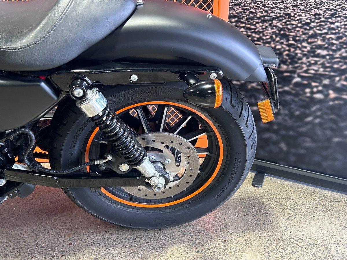 2011 HARLEY-DAVIDSON XL883N IRON 883 CRUISER