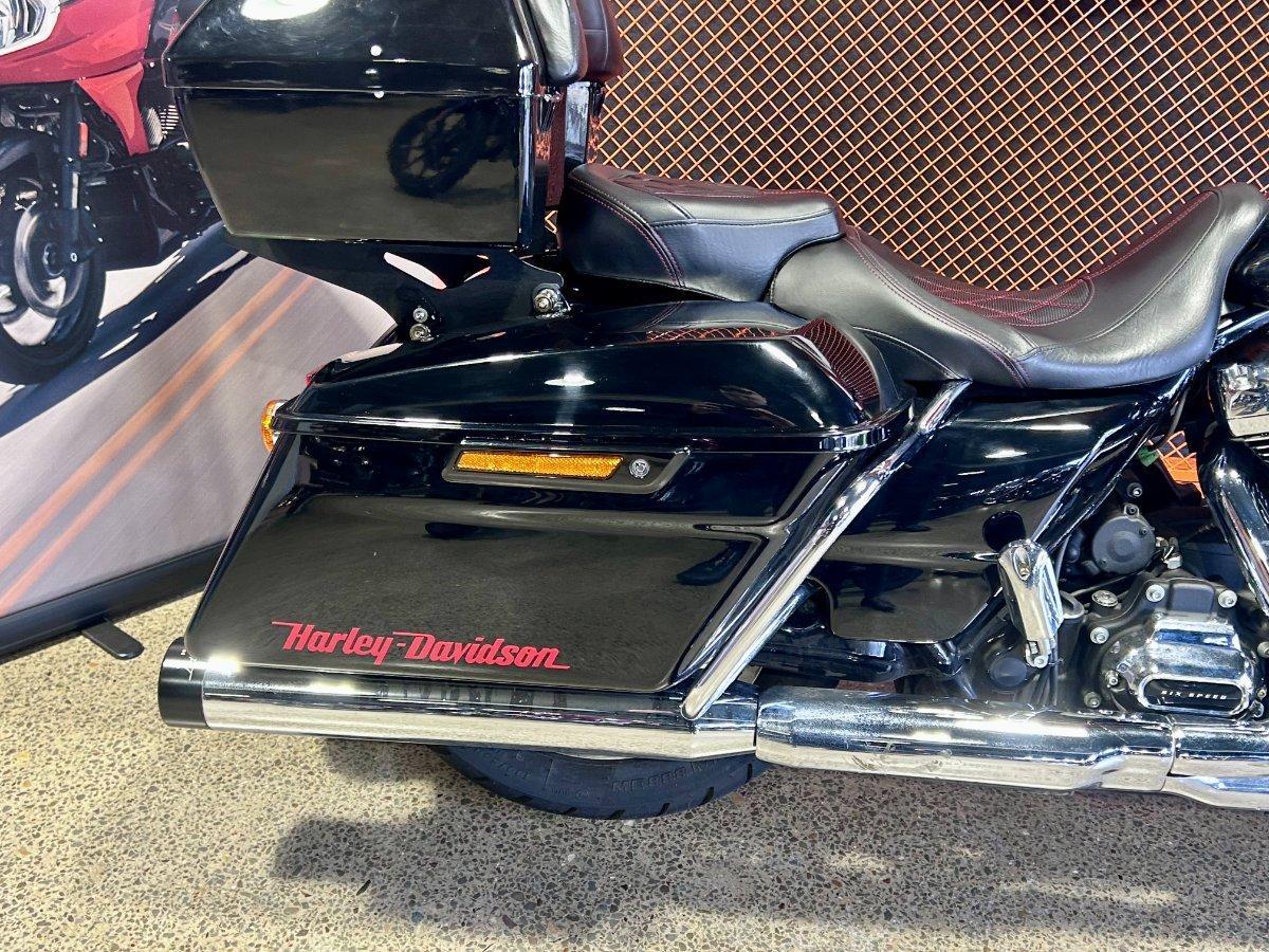 2017 HARLEY-DAVIDSON FLTRX ROAD GLIDE CRUISER