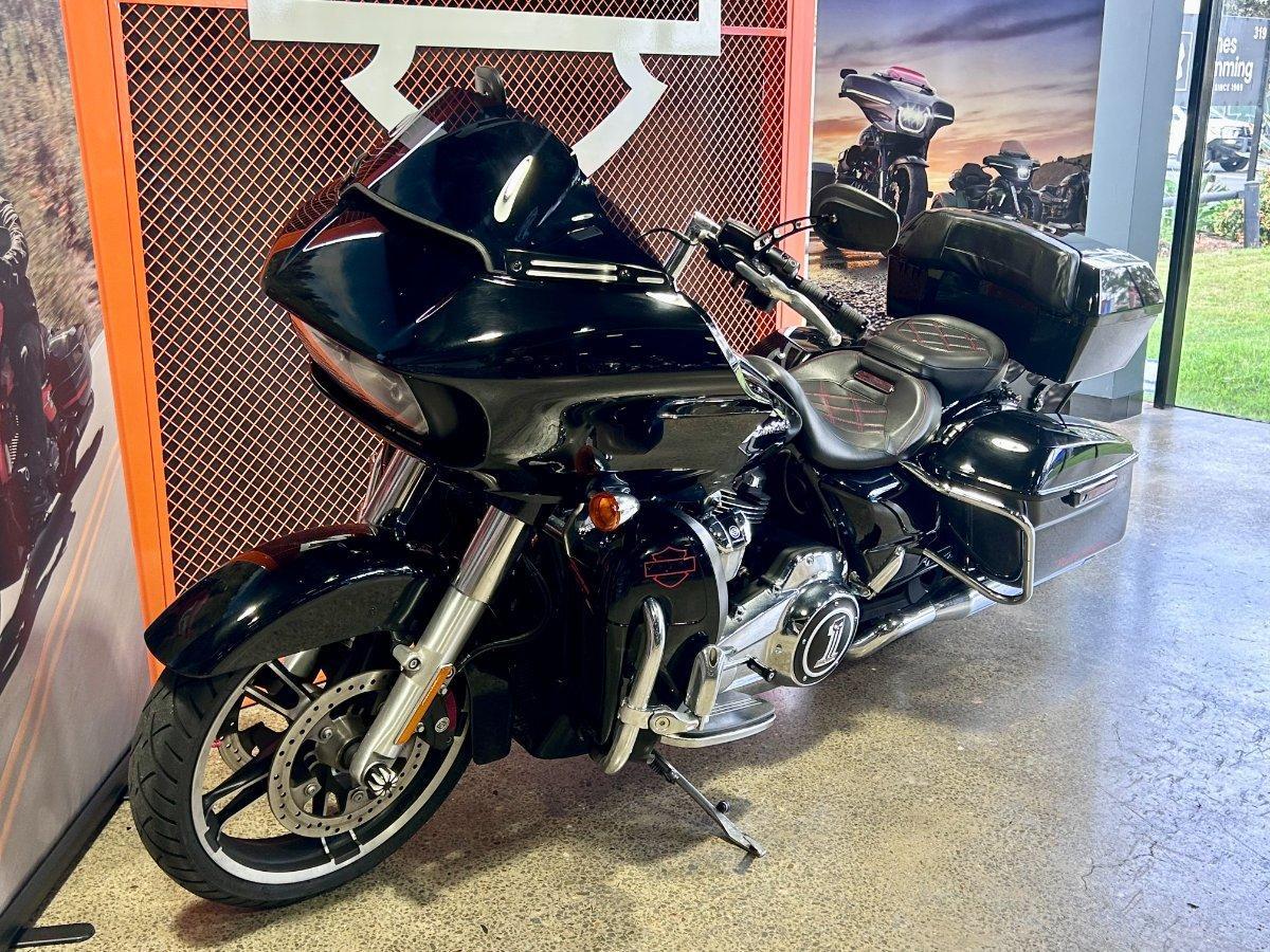 2017 HARLEY-DAVIDSON FLTRX ROAD GLIDE CRUISER