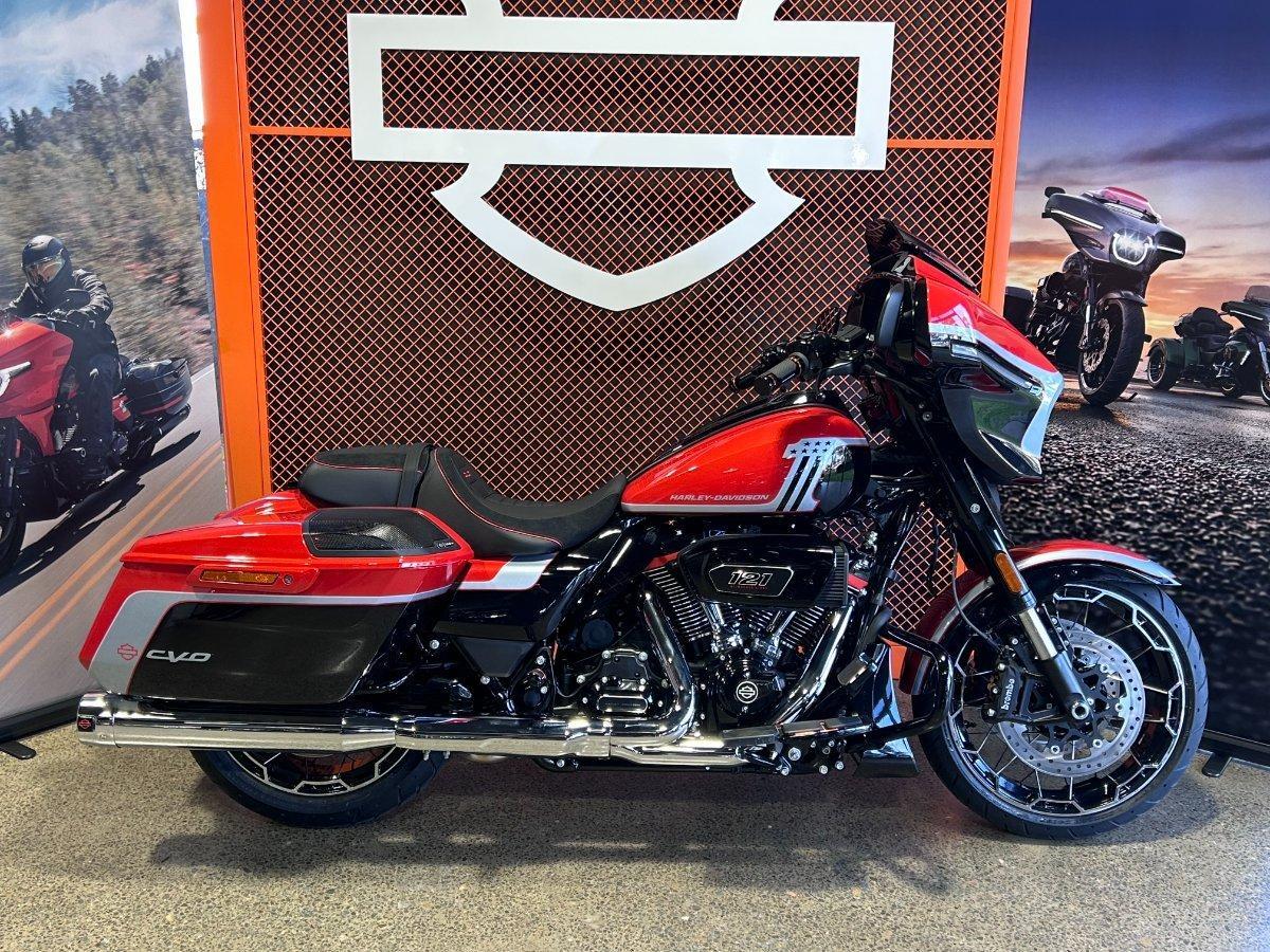 2024 HARLEY-DAVIDSON FLHXSE CVO STREET GLIDE (121) TOURER