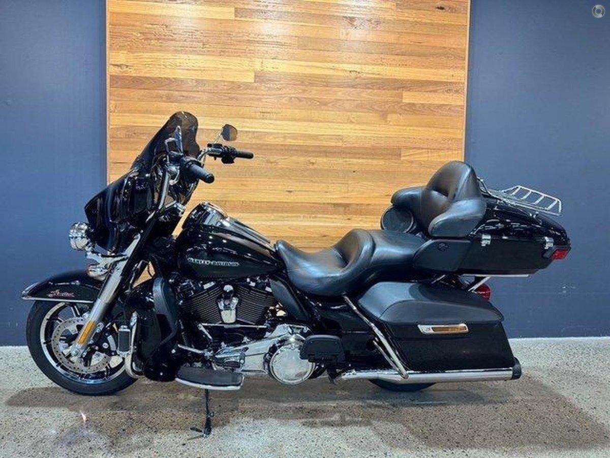 2018 HARLEY-DAVIDSON FLHTK ULTRA LIMITED CRUISER