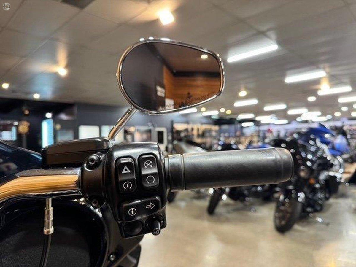 2018 HARLEY-DAVIDSON FLHTK ULTRA LIMITED CRUISER