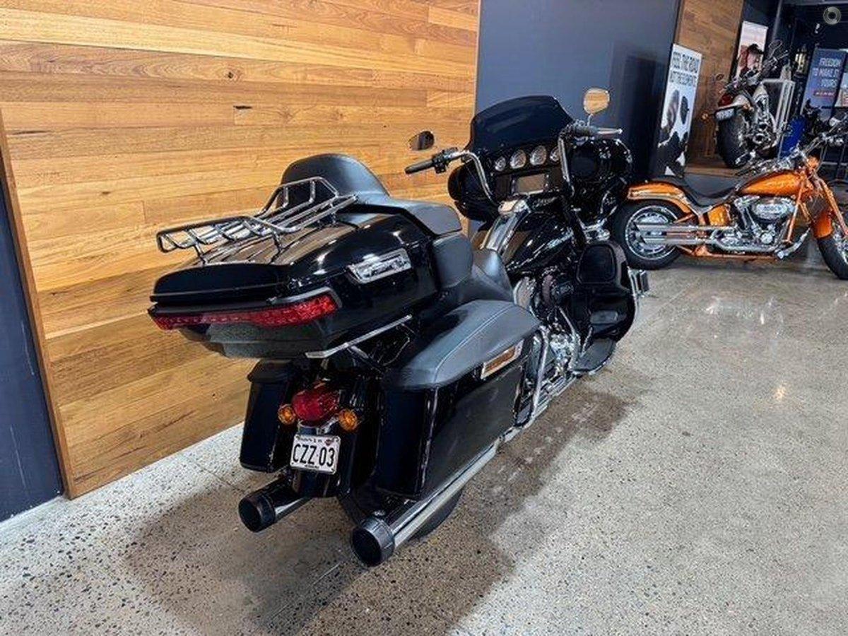 2018 HARLEY-DAVIDSON FLHTK ULTRA LIMITED CRUISER