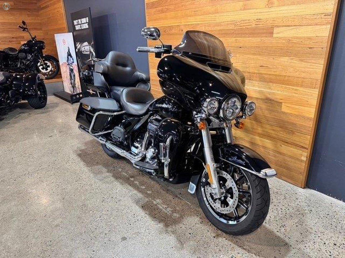 2018 HARLEY-DAVIDSON FLHTK ULTRA LIMITED CRUISER