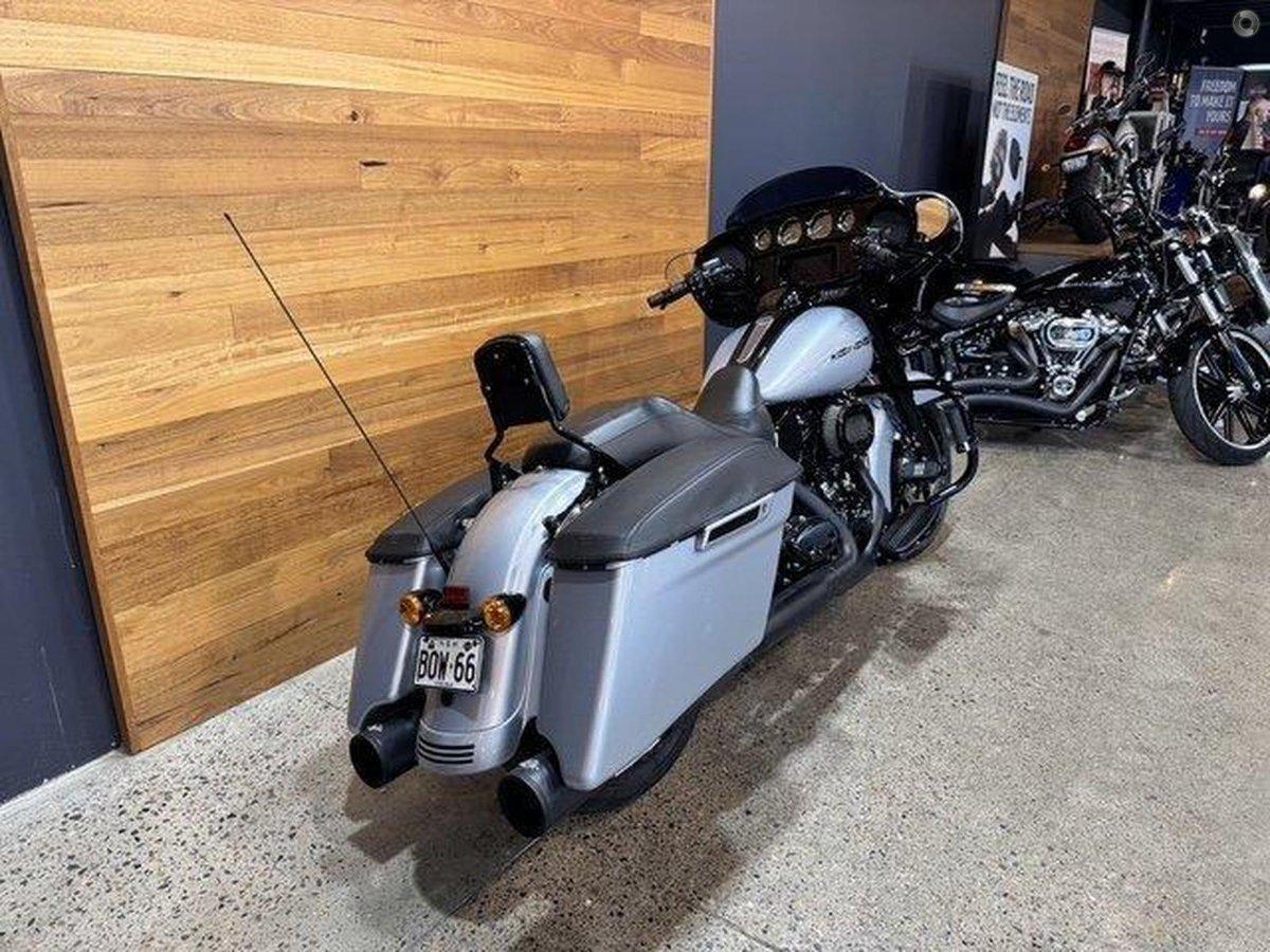 2019 HARLEY-DAVIDSON FLHXS STREET GLIDE SPECIAL CRUISER