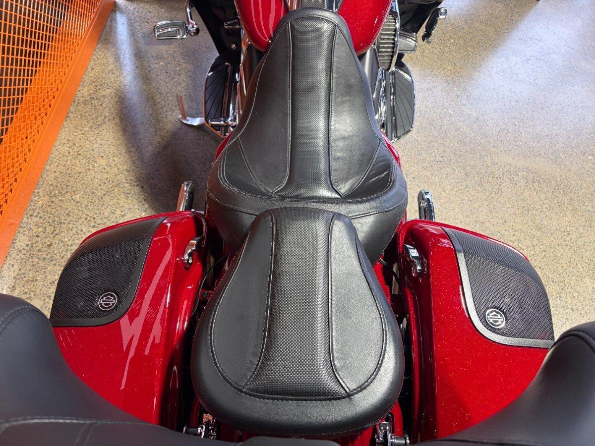 2016 HARLEY-DAVIDSON FLHXSE CVO STREET GLIDE CRUISER