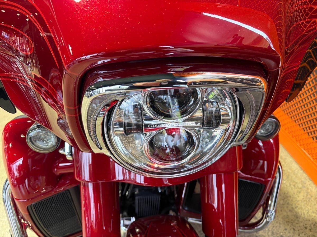 2016 HARLEY-DAVIDSON FLHXSE CVO STREET GLIDE CRUISER