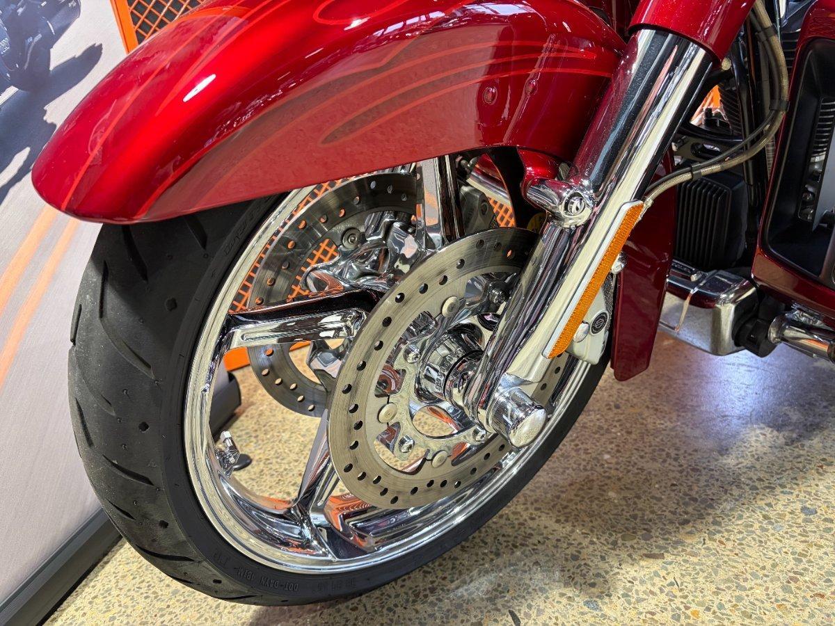 2016 HARLEY-DAVIDSON FLHXSE CVO STREET GLIDE CRUISER