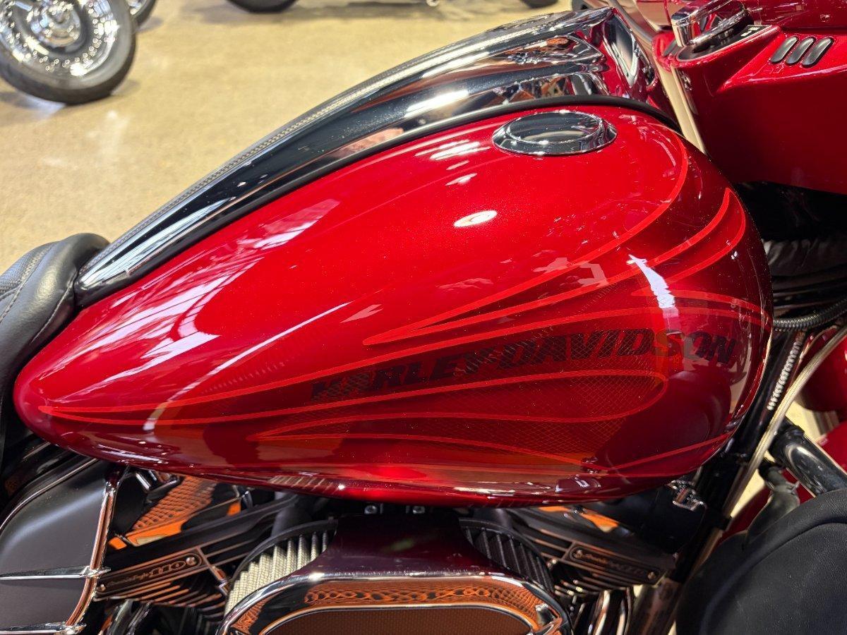 2016 HARLEY-DAVIDSON FLHXSE CVO STREET GLIDE CRUISER