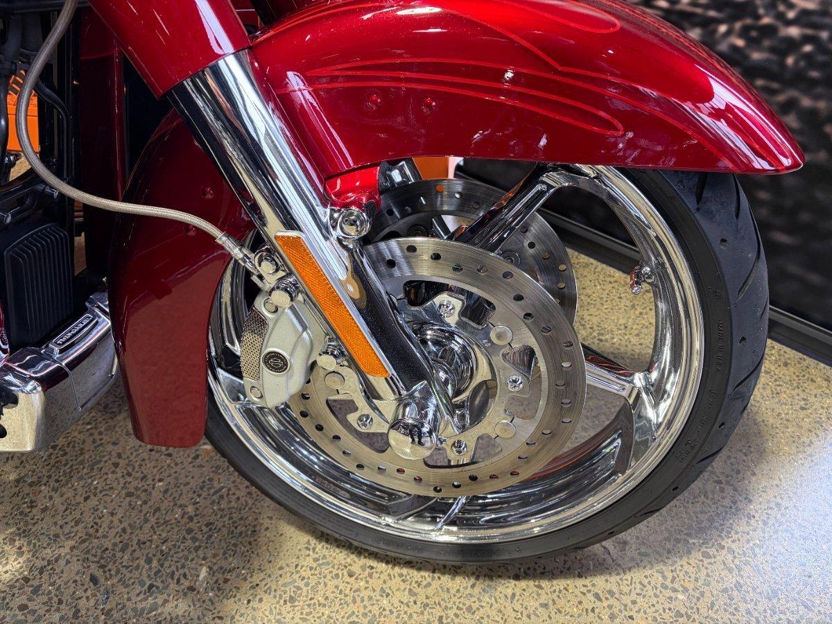 2016 HARLEY-DAVIDSON FLHXSE CVO STREET GLIDE CRUISER