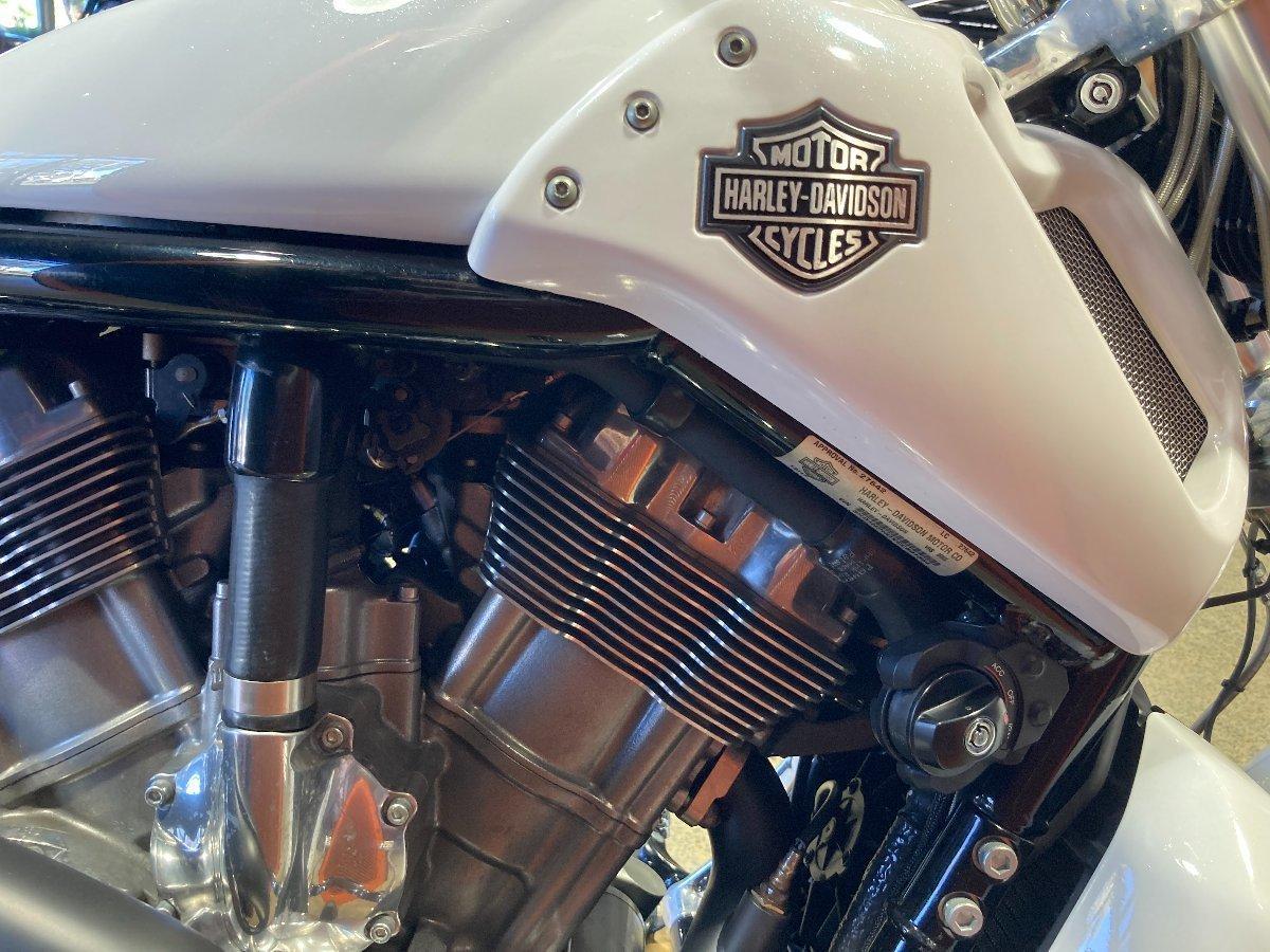 2015 HARLEY-DAVIDSON VRSCF MUSCLE CRUISER