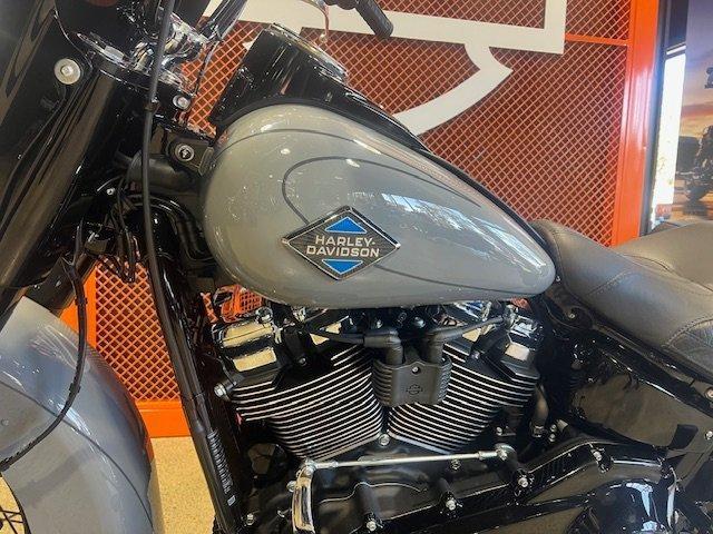 2026 HARLEY-DAVIDSON FLHC HERITAGE CLASSIC (117) CRUISER