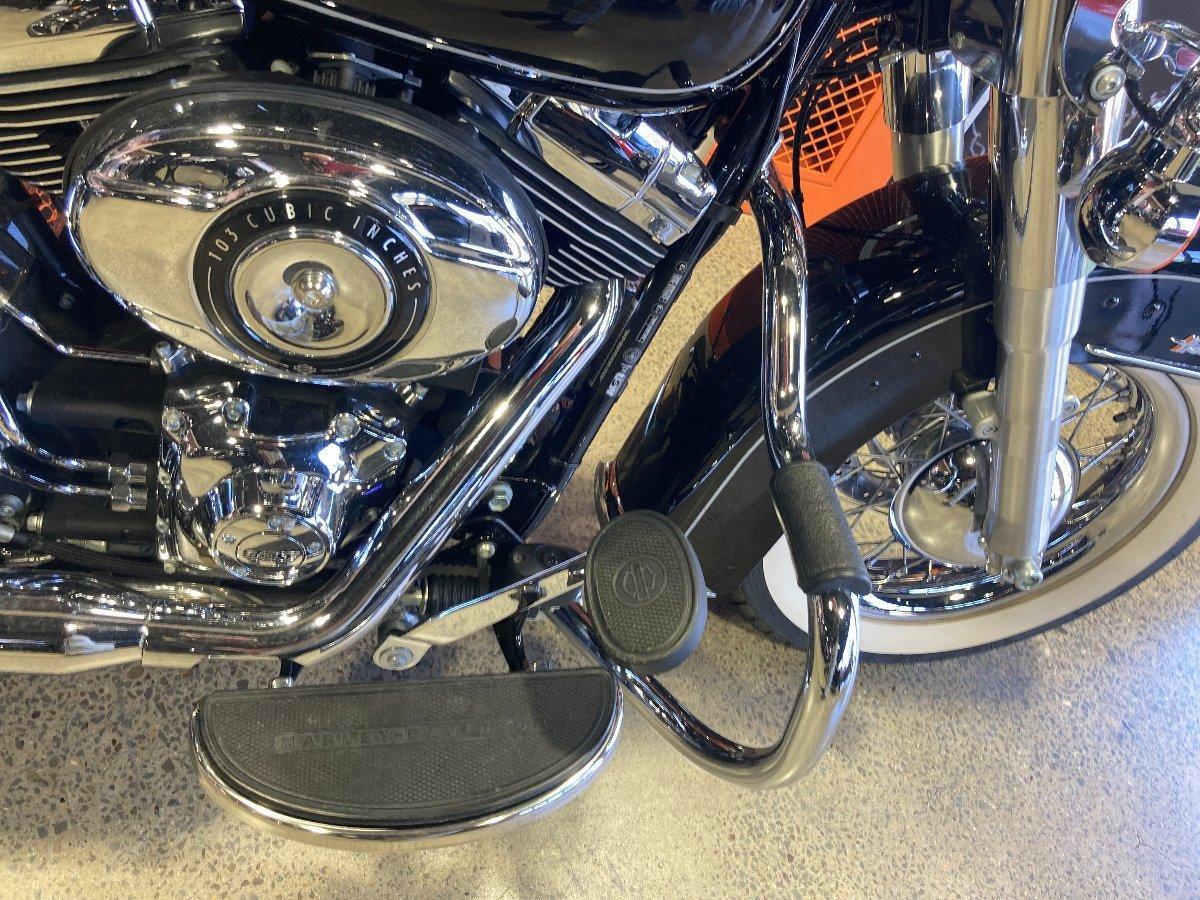 2014 HARLEY-DAVIDSON FLSTC HERITAGE SOFTAIL CLASSIC CRUISER