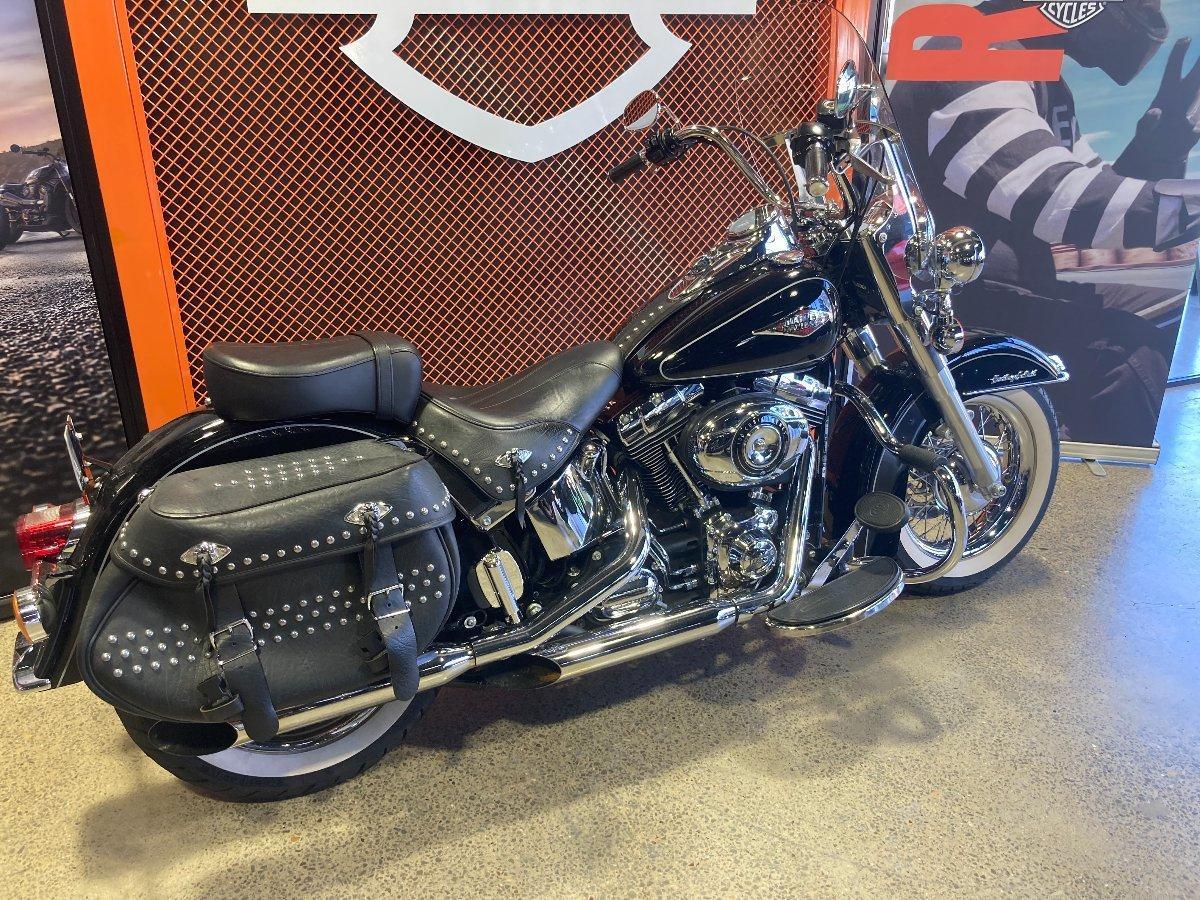 2014 HARLEY-DAVIDSON FLSTC HERITAGE SOFTAIL CLASSIC CRUISER