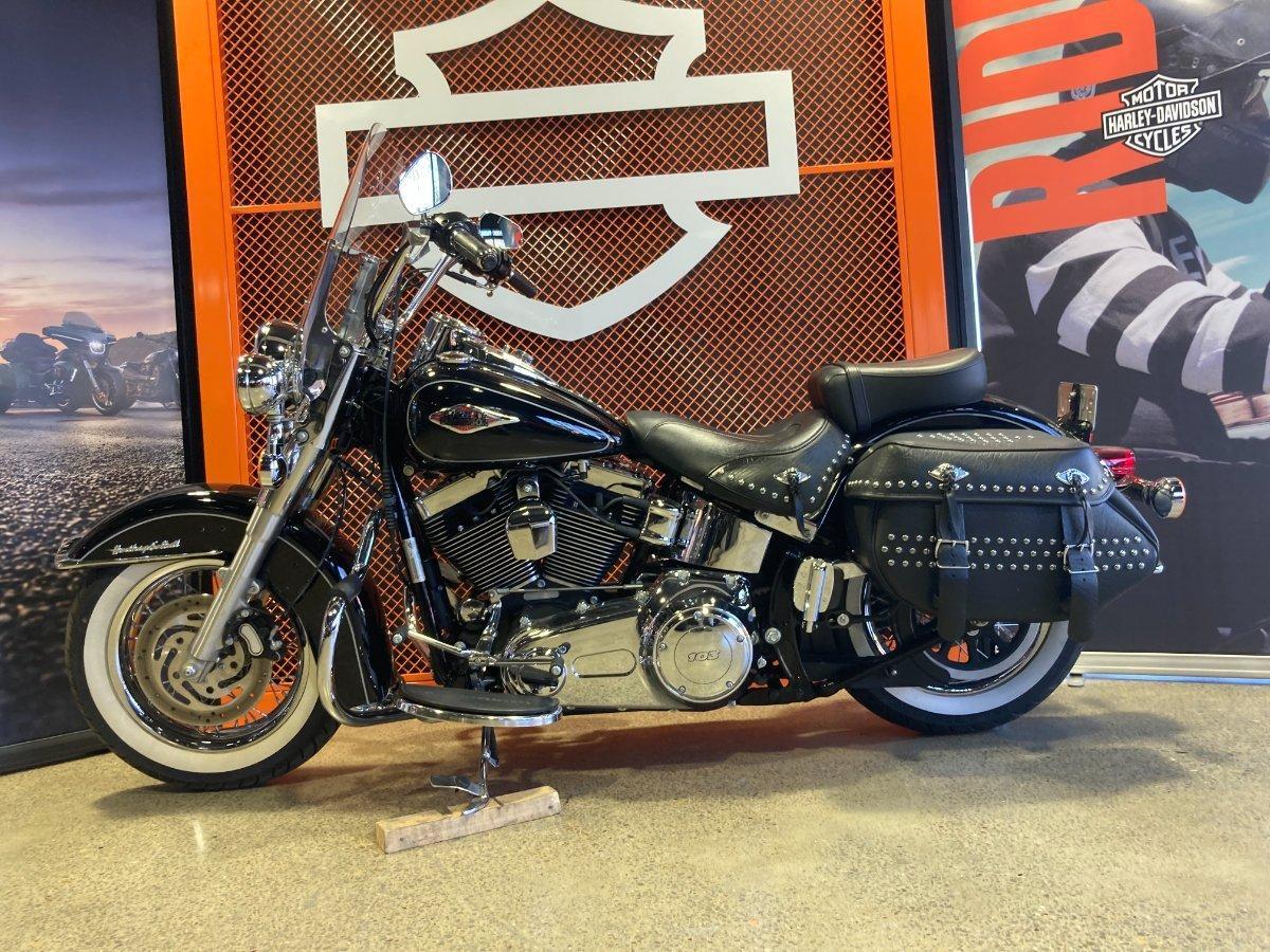 2014 HARLEY-DAVIDSON FLSTC HERITAGE SOFTAIL CLASSIC CRUISER