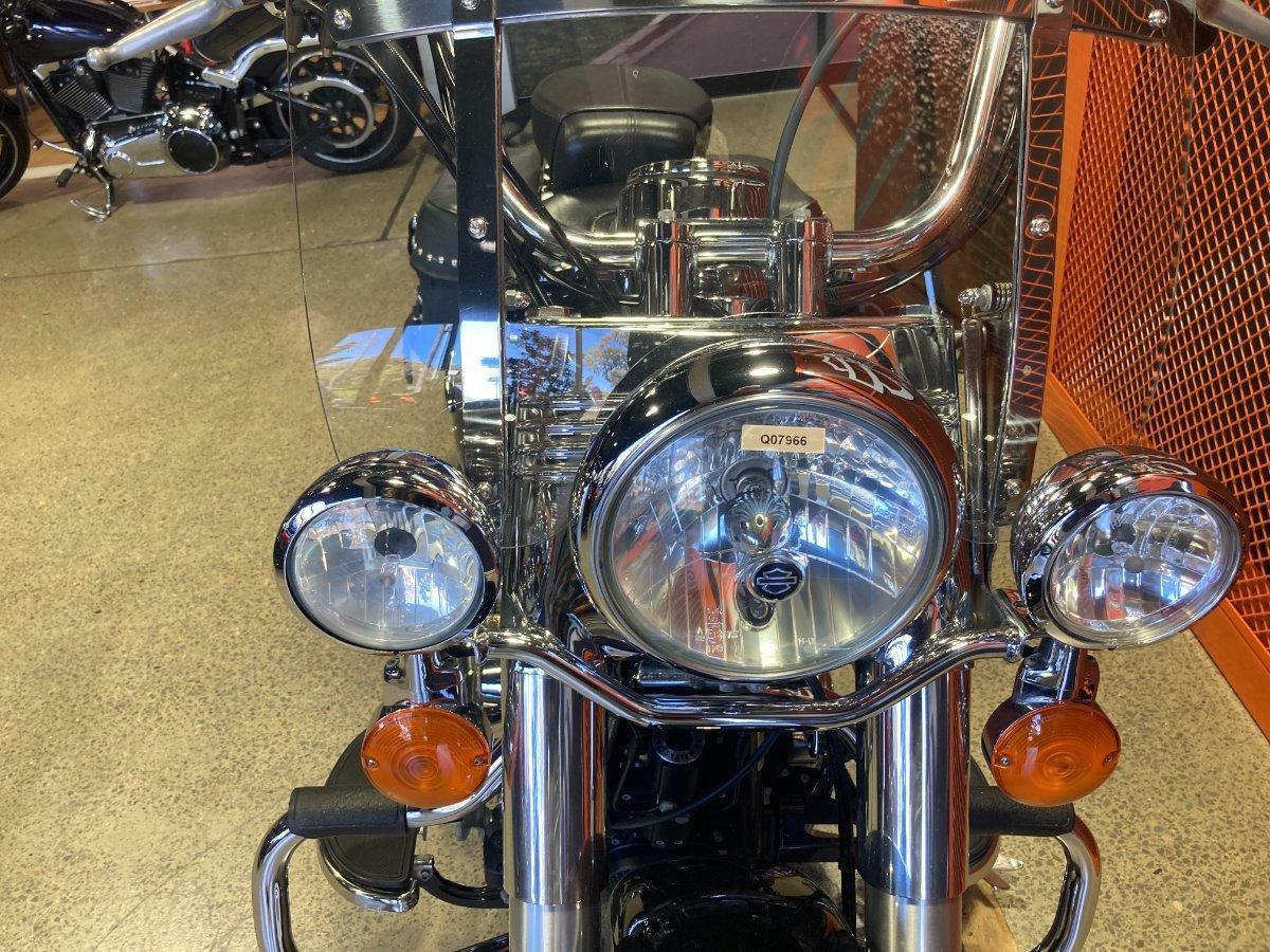 2014 HARLEY-DAVIDSON FLSTC HERITAGE SOFTAIL CLASSIC CRUISER