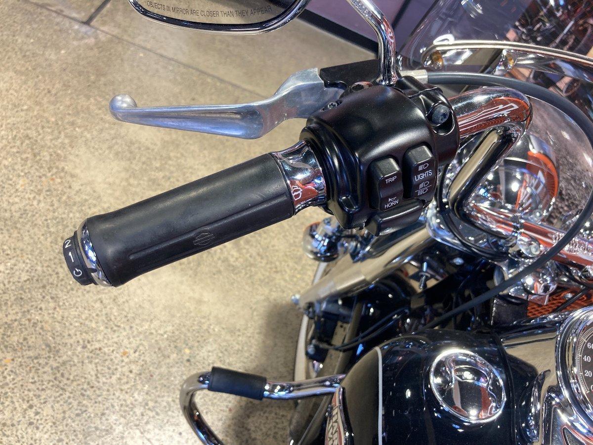 2014 HARLEY-DAVIDSON FLSTC HERITAGE SOFTAIL CLASSIC CRUISER